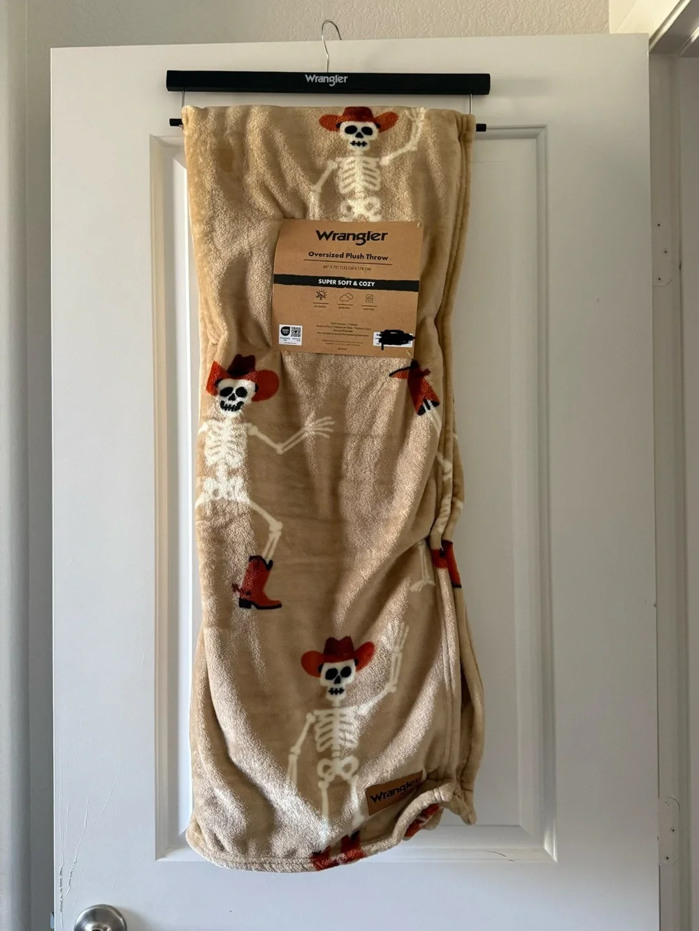 Wrangler Super Soft & Cozy Plush Throw in Tan